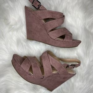 🌼☀️🌼☀️Jessica Simpson wedge sandals size 8🌼☀️🌼☀️
